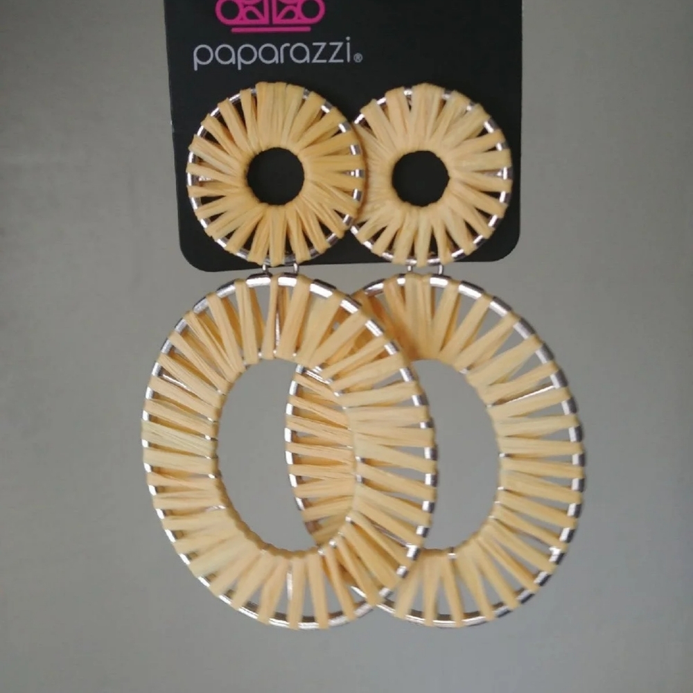 Paparazzi Foxy flamenco yellow earrings